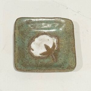 🩷3/$15🩷 Magnolia Pottery Trinket Ring Dish